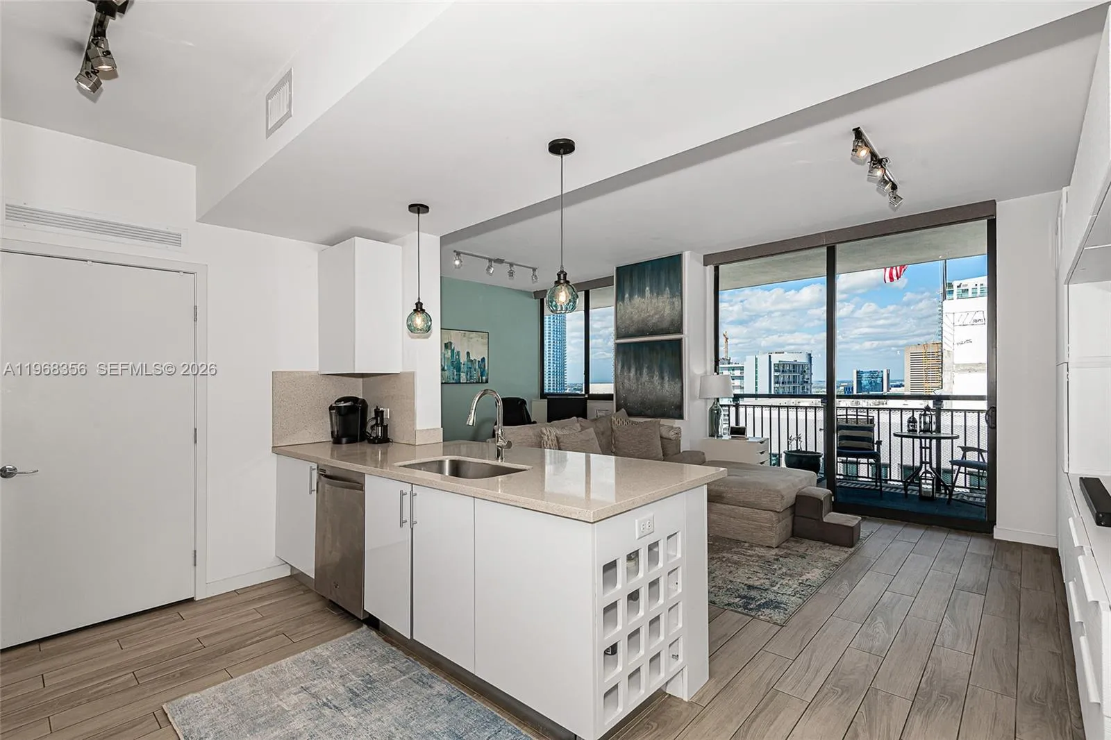 999 SW 1st Ave # 3215, Miami FL 33130