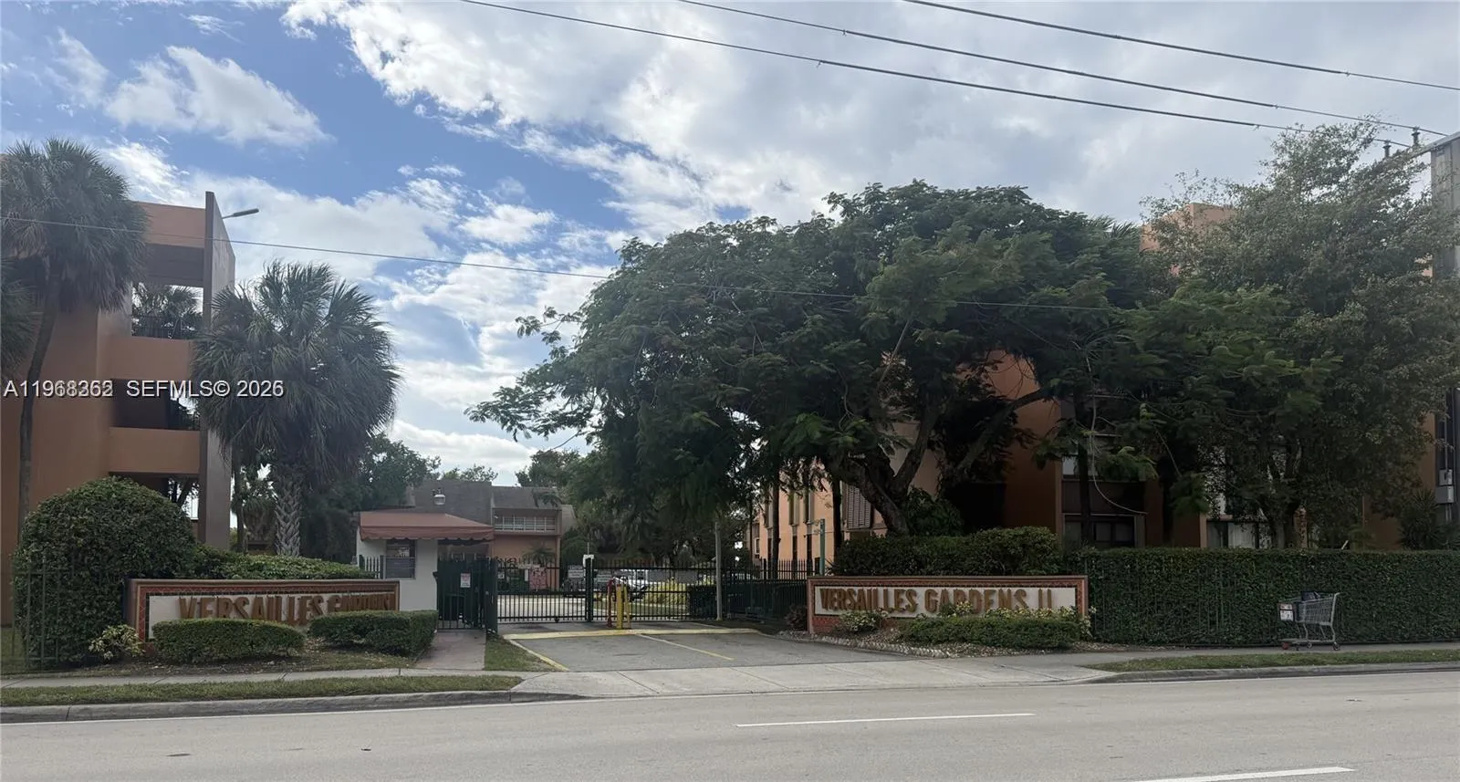 1 bedroom 1 bath for sale at 9420 W Flagler St # 104, Miami FL 33174