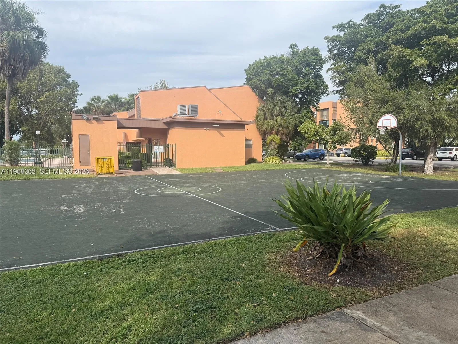 9420 W Flagler St # 104, Miami FL 33174