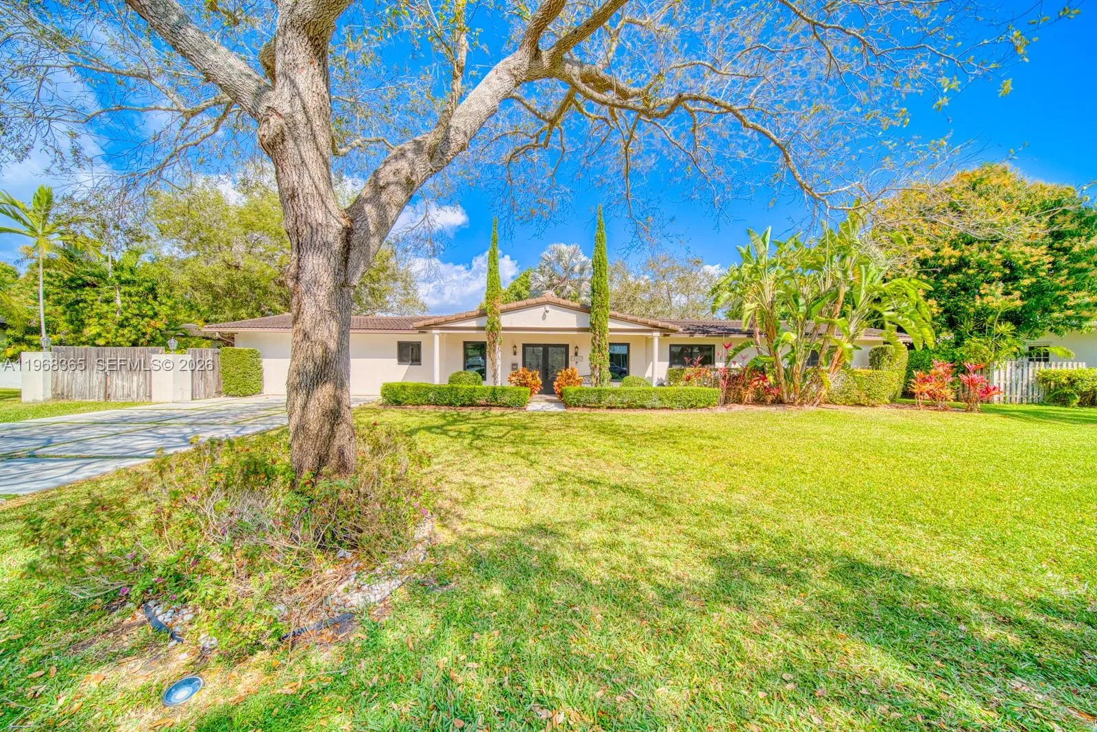 8245 SW 149th Dr, Palmetto Bay FL 33158