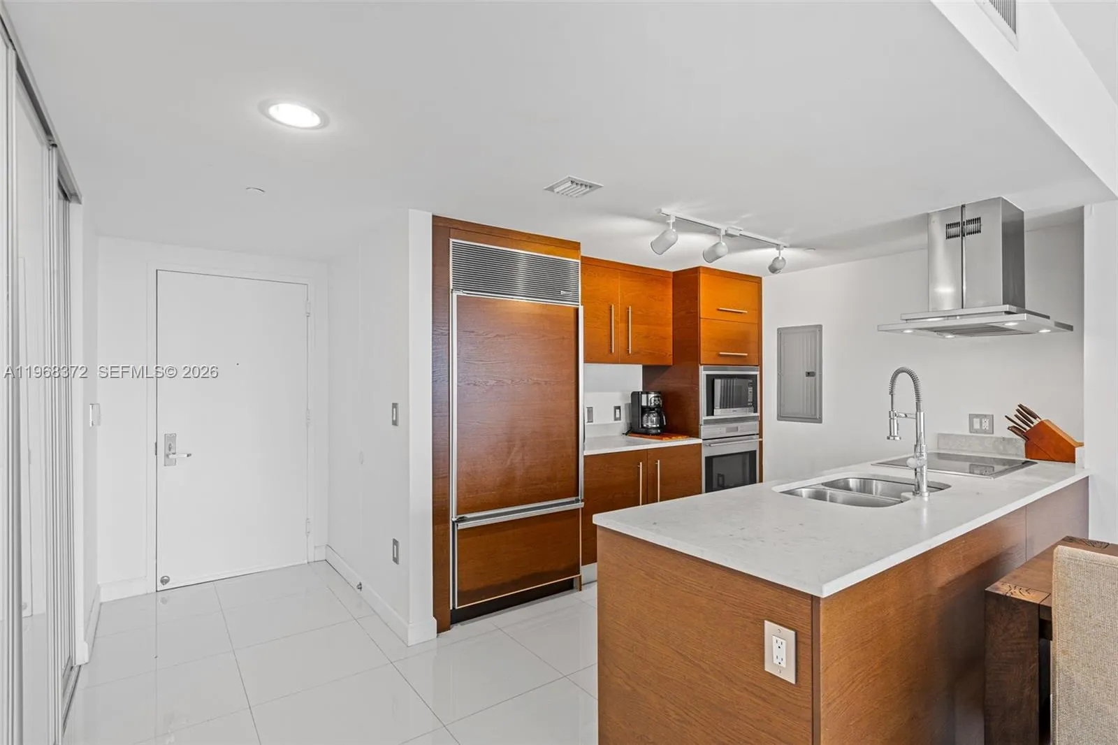495 Brickell Ave # 905, Miami FL 33131