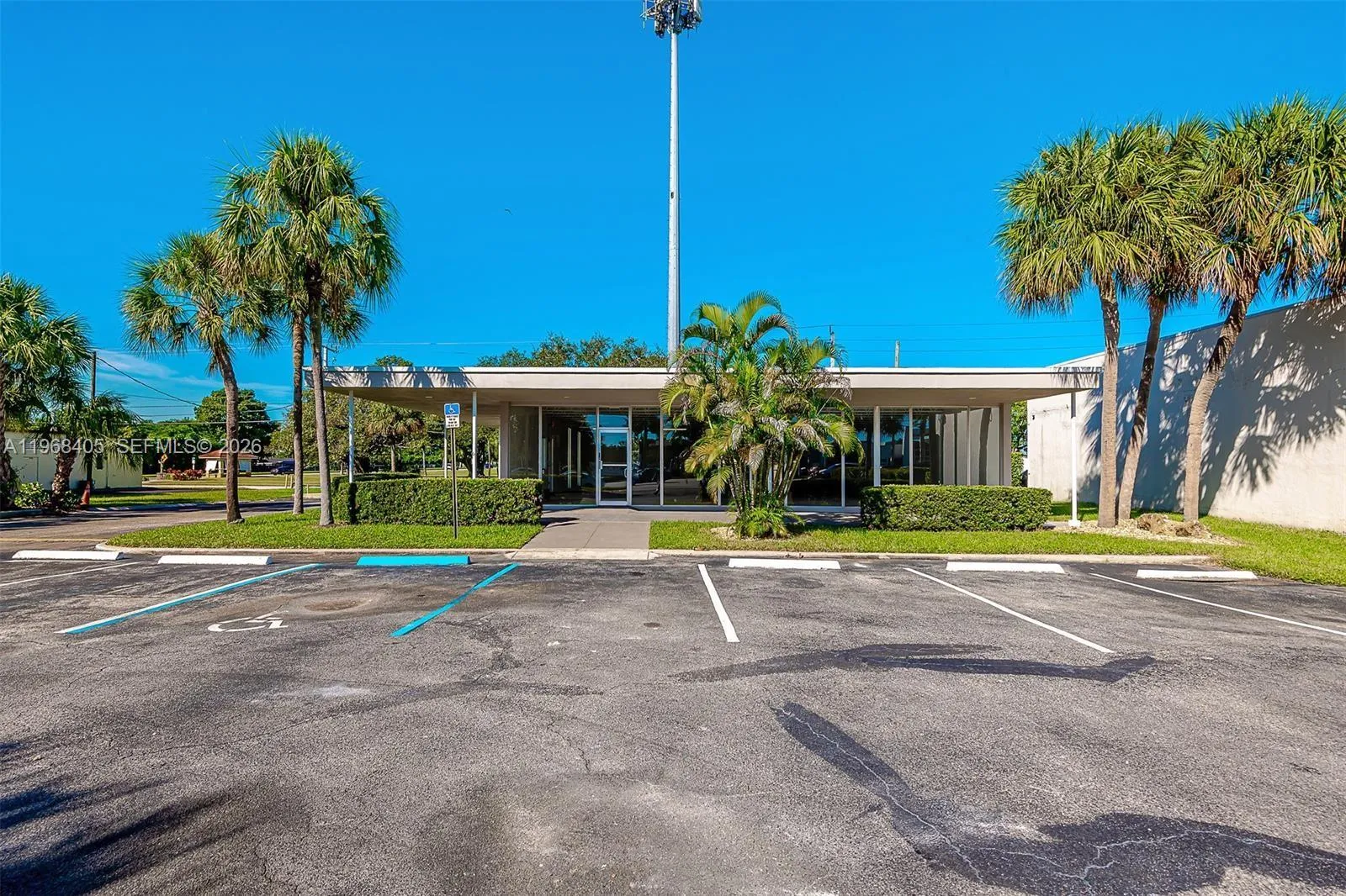 2121 N State Road 7, Margate FL 33063