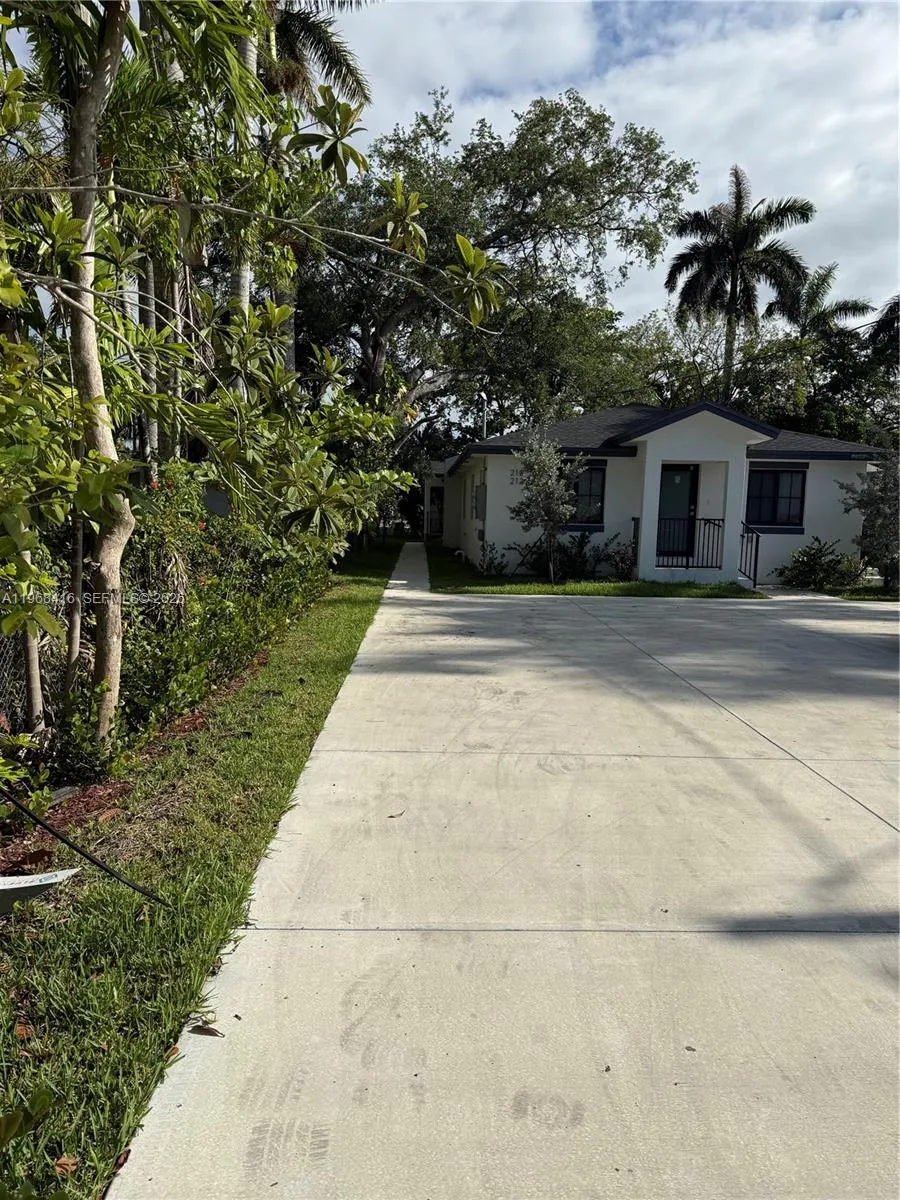 210 SW 3rd St, Florida City FL 33034