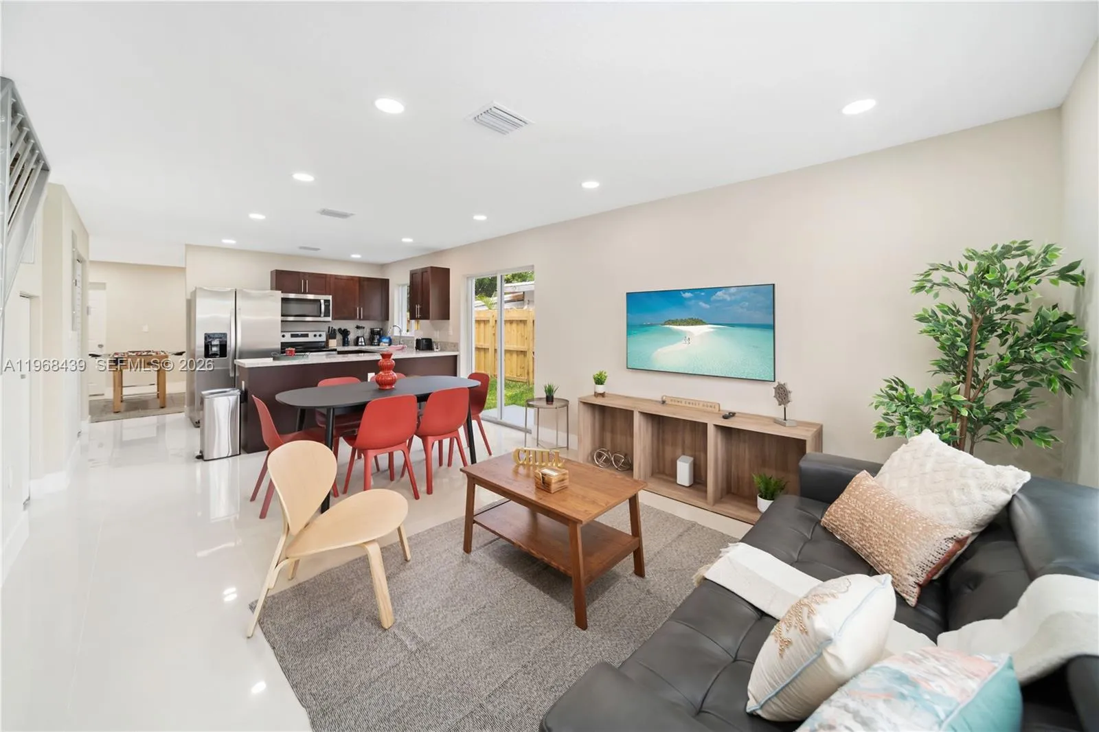 1183 NE 111th St # 1183, Miami FL 33161