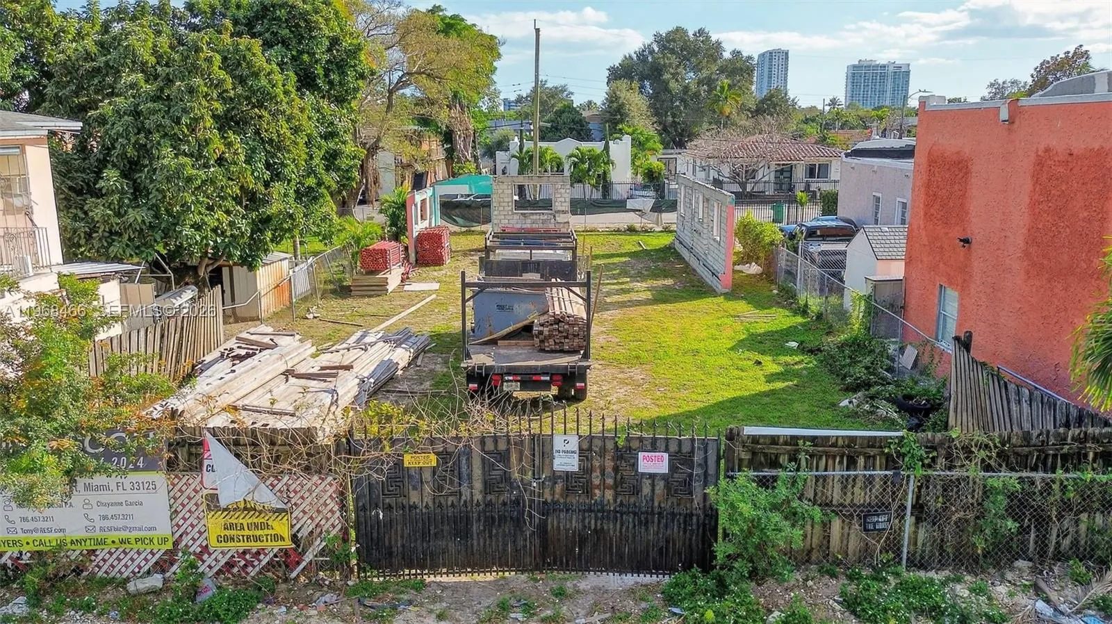 1753 NW 19th St, Miami FL 33125