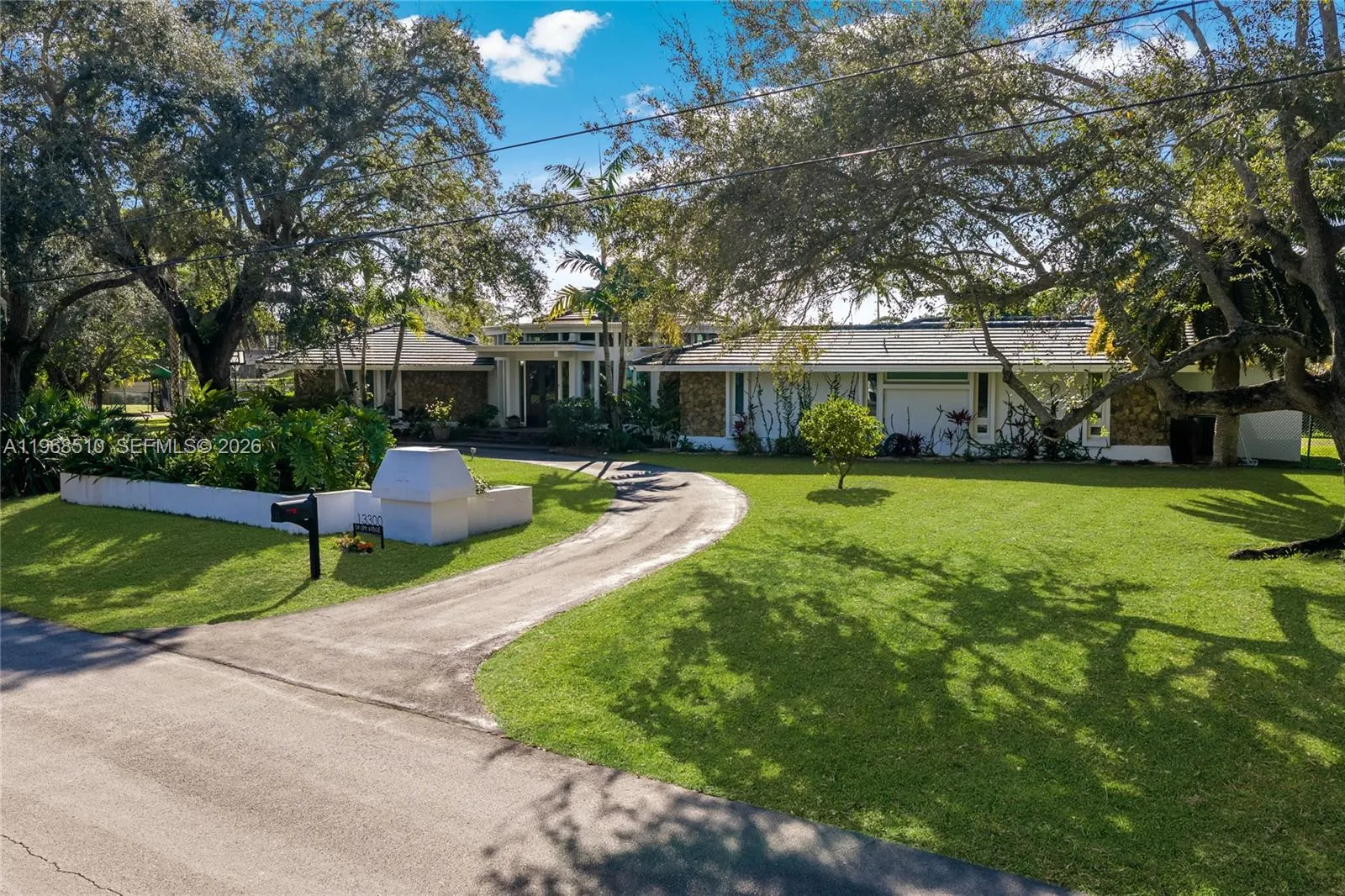 13300 SW 69th Ave, Pinecrest FL 33156