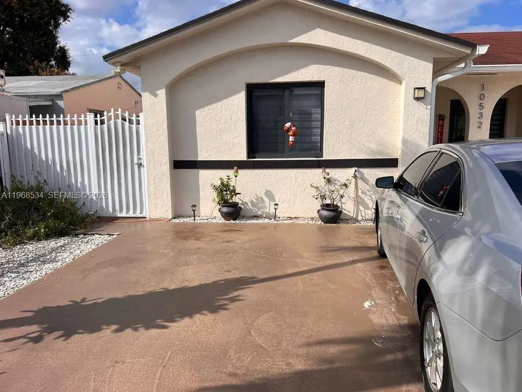 10532 NW 30th Ave, Miami FL 33147