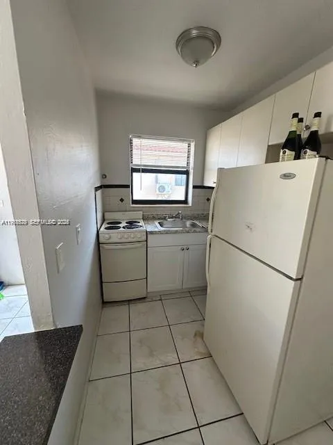 110 W 26th St # 6, Hialeah FL 33010