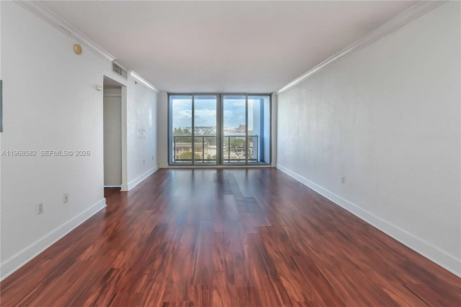 401 69 ST # 411, Miami Beach FL 33141