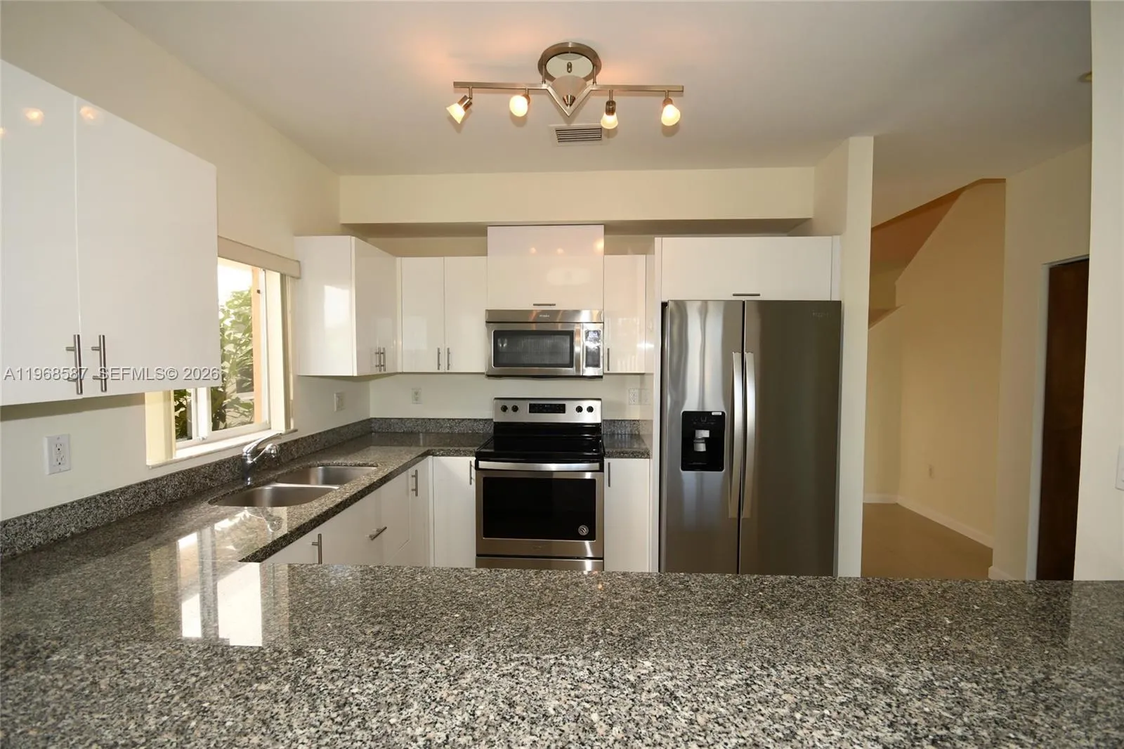 2780 SW 33 AVE, Miami FL 33133