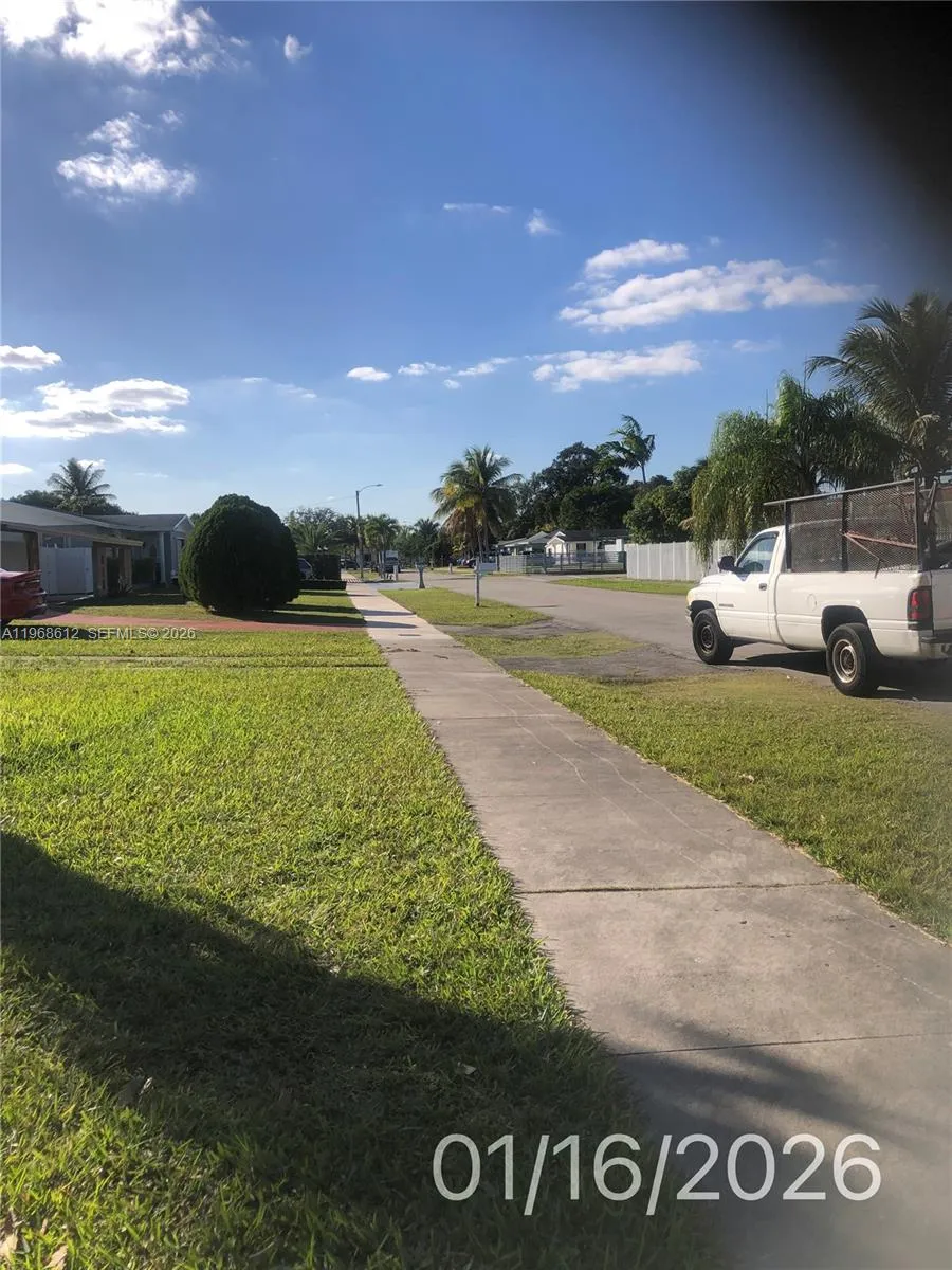 11952 SW 176th Ter, Miami FL 33177