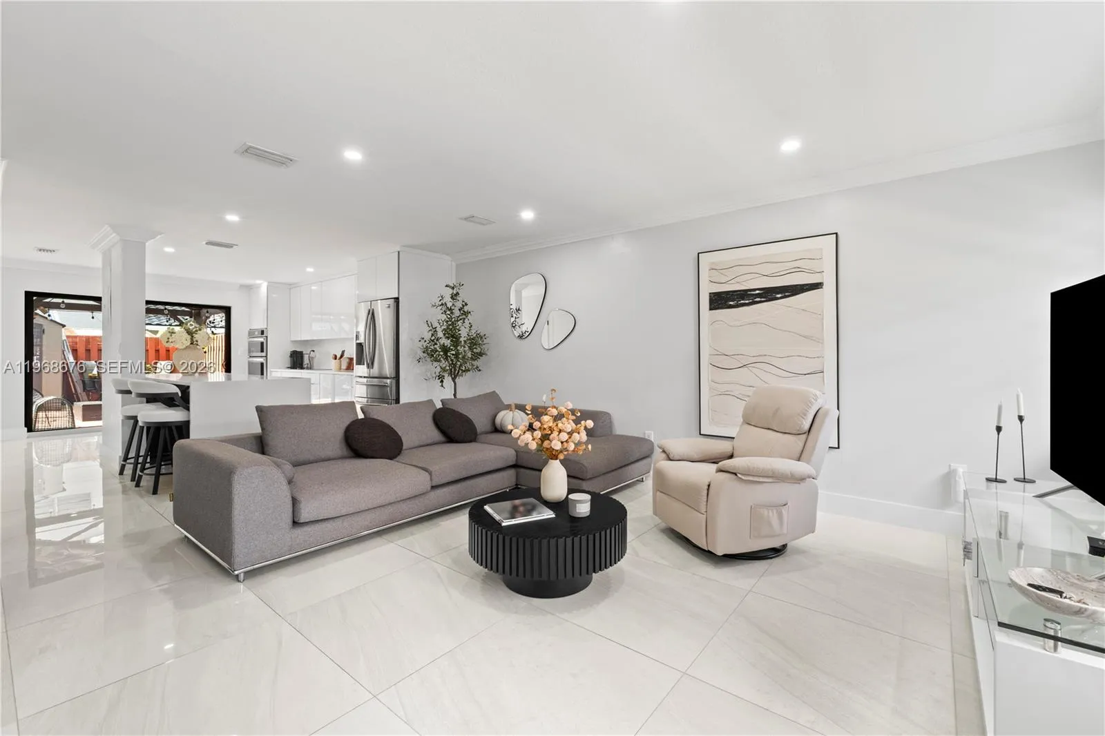 10908 NW 7th St # 403, Miami FL 33172