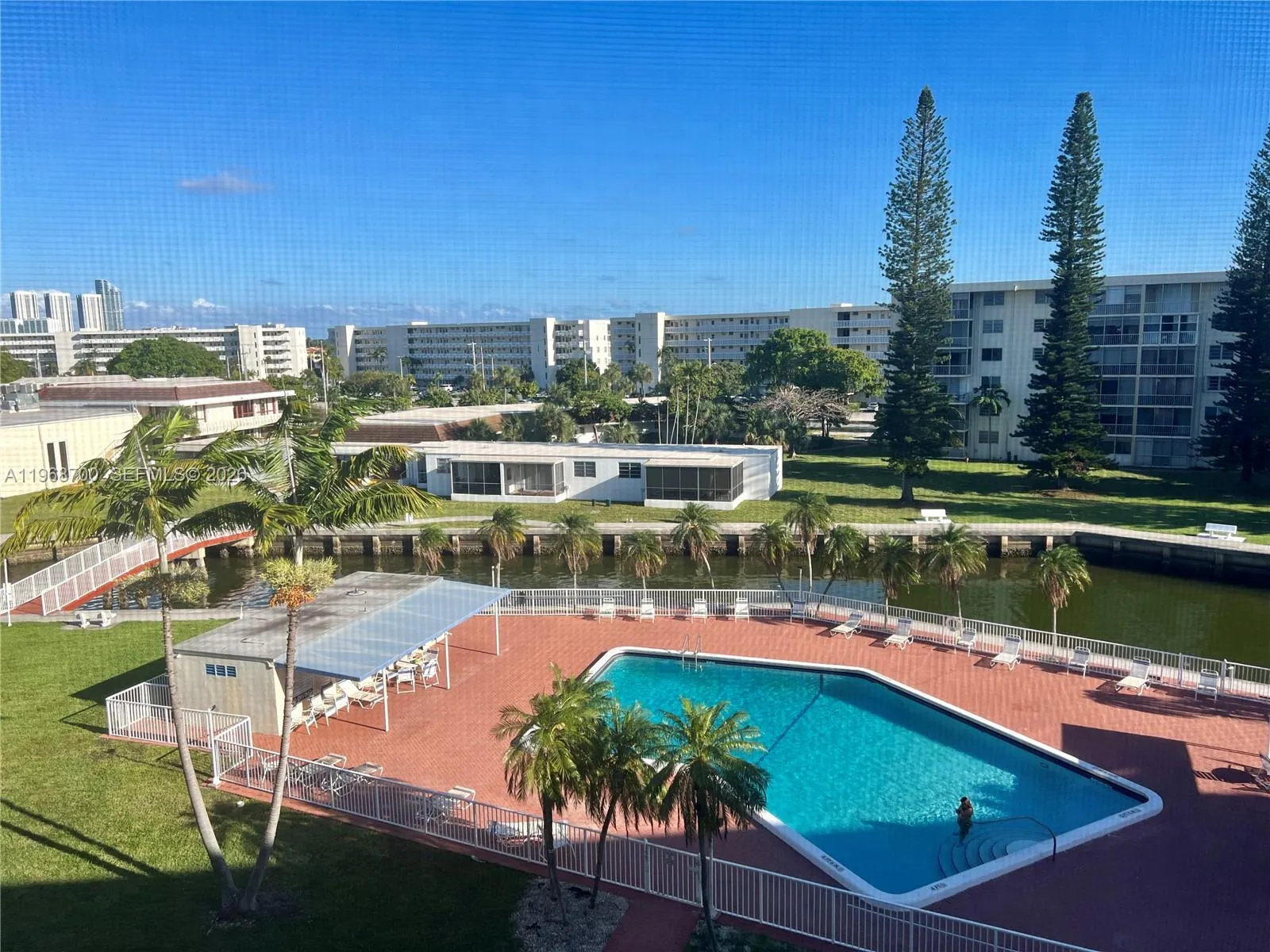 2855 Leonard Dr # H202, Aventura FL 33160