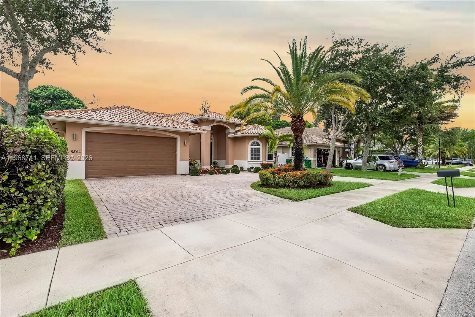 8346 SW 51st St, Davie FL 33328