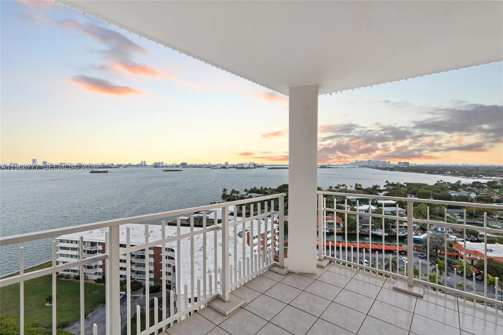 4000 Towerside Ter # 1712, Miami FL 33138