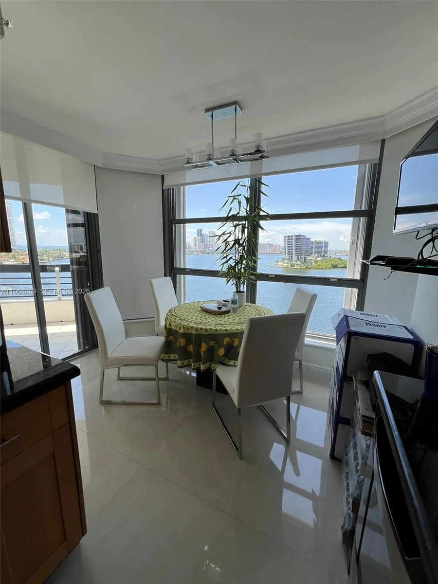 3530 Mystic Pointe Dr # 1215, Aventura FL 33180