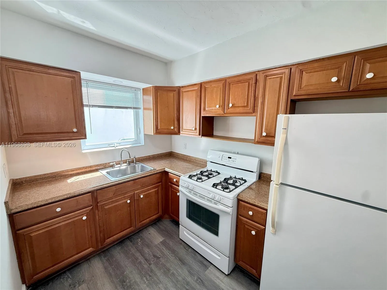 158 Ocean Dr # 203, Miami Beach FL 33139