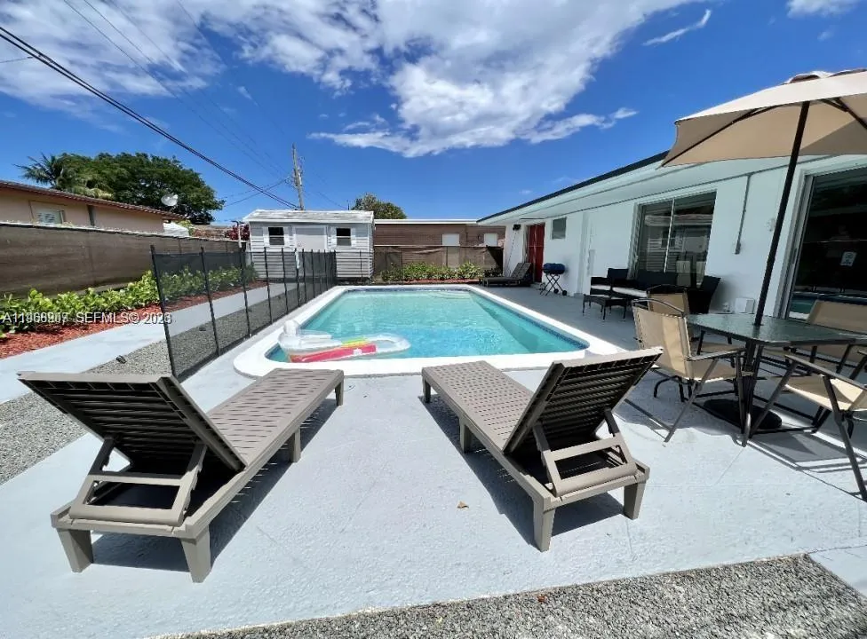 2841 SW 4th Ct, Fort Lauderdale FL 33312