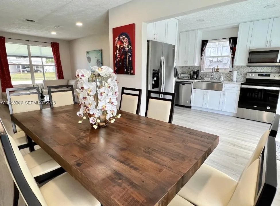 2841 SW 4th Ct, Fort Lauderdale FL 33312
