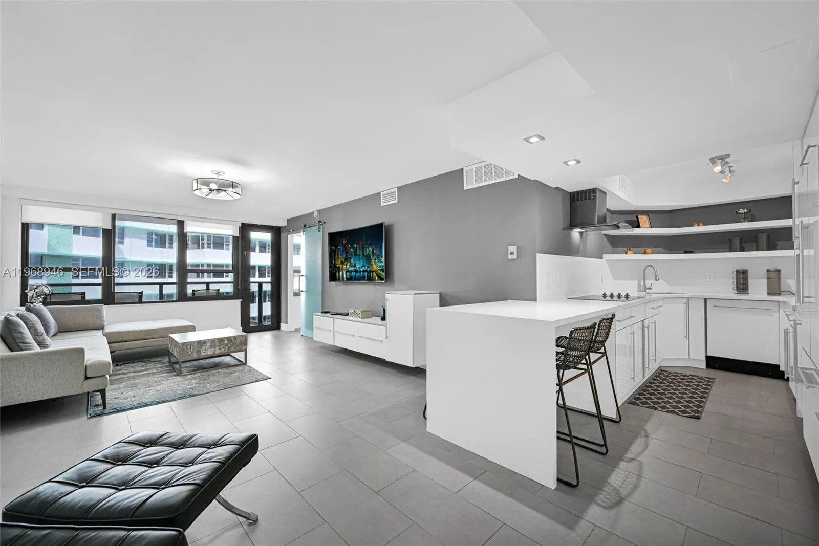 5225 Collins Ave # 714, Miami Beach FL 33140
