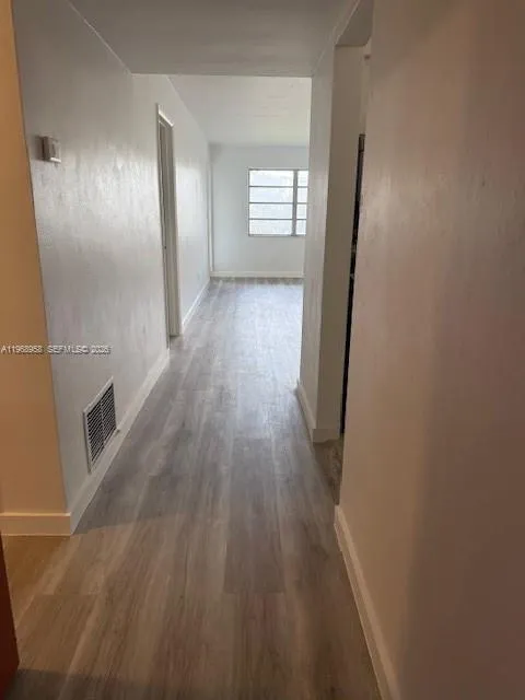 1 bedroom 1 bath for sale at 1400 NE 191st St # 308, Miami FL 33179