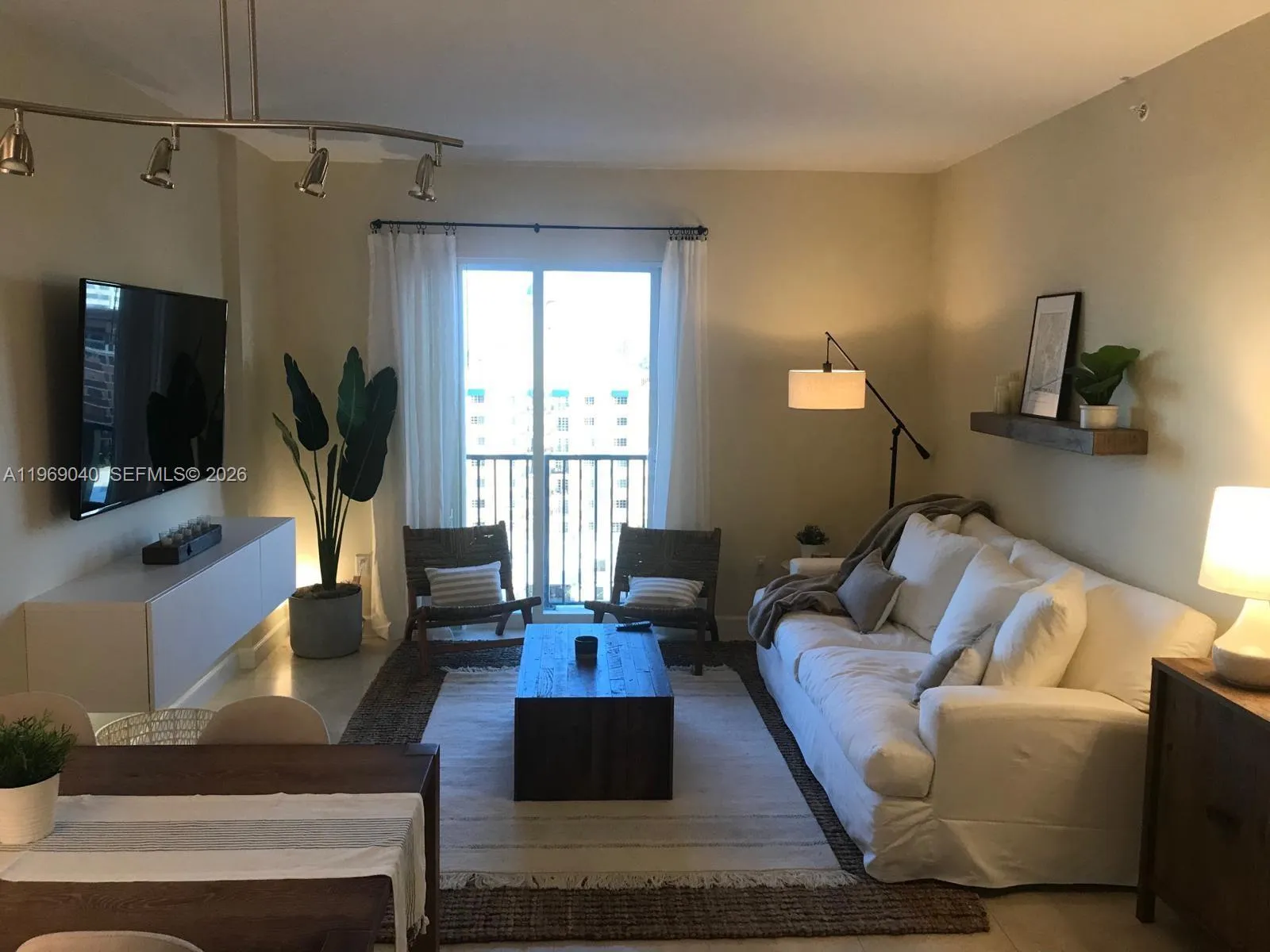 10 Aragon Ave # 1119, Coral Gables FL 33134