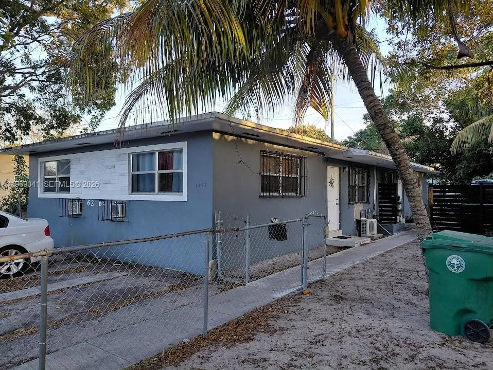 1262 - 1264 NW 46th St, Miami FL 33142