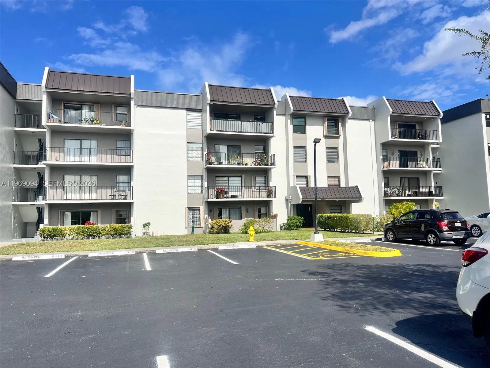 2 bedroom 1 bath for sale at 10431 N Kendall Dr # D314, Miami FL 33176