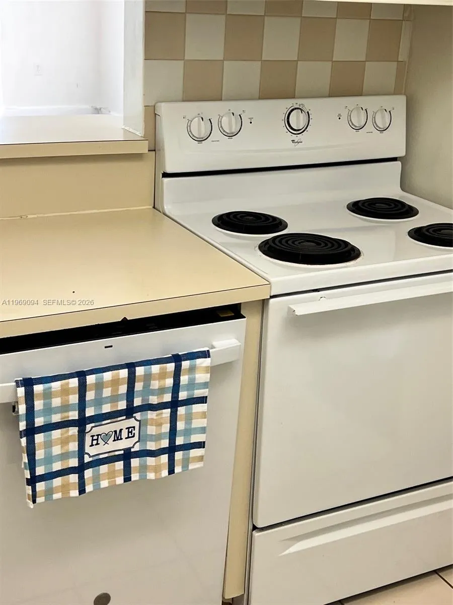 10431 N Kendall Dr # D314, Miami FL 33176