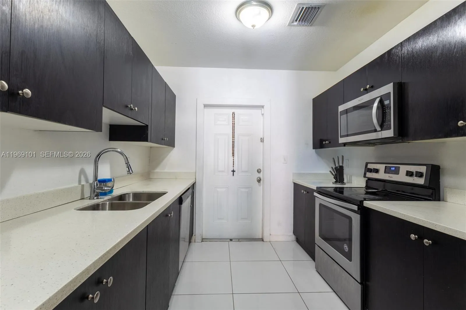 1998 NW 47th St, Miami FL 33142