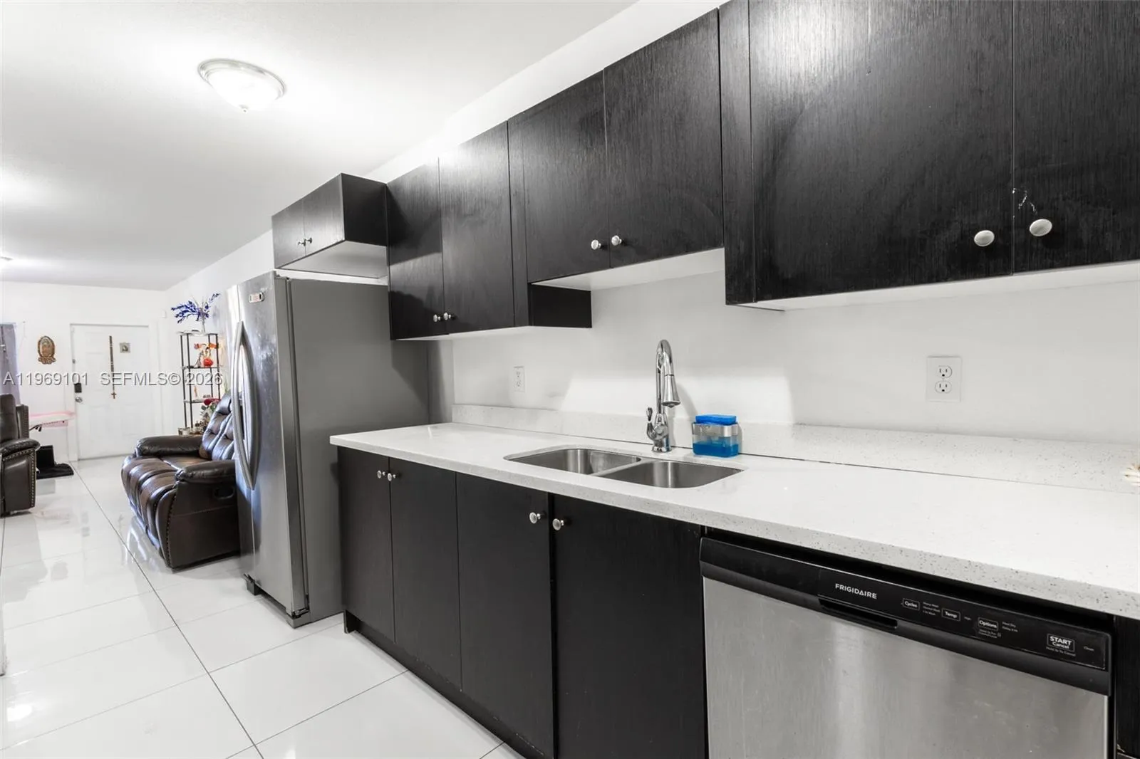 1998 NW 47th St, Miami FL 33142