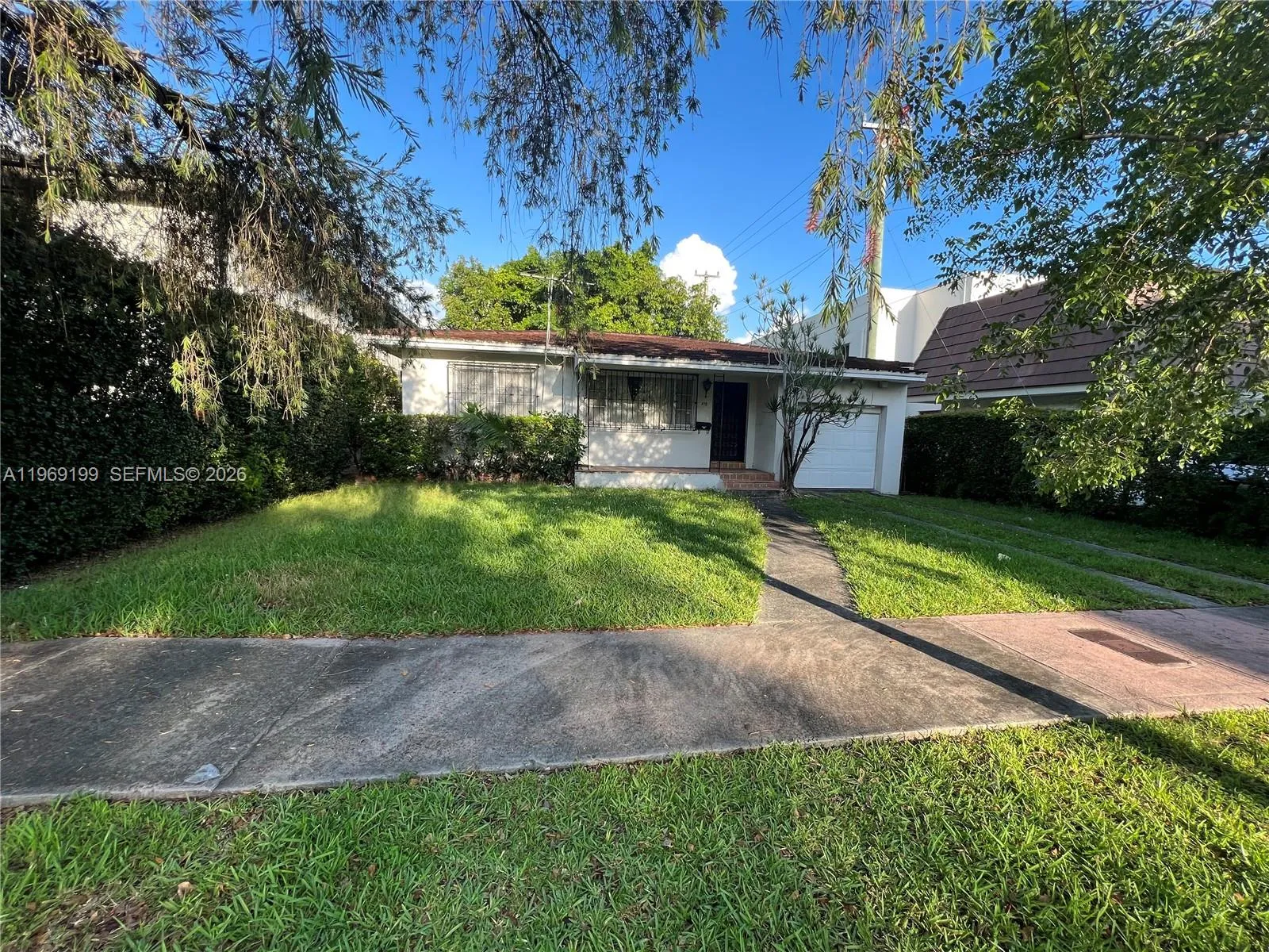 2 bedroom 2 bath for sale at 812 Columbus Blvd, Coral Gables FL 33134