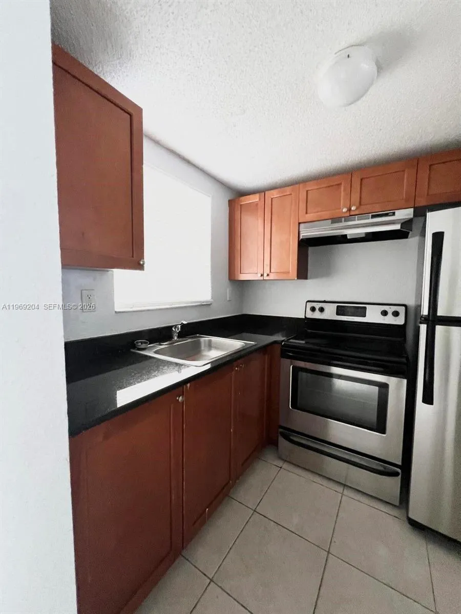 4271 NW 5th St # 114, Plantation FL 33317