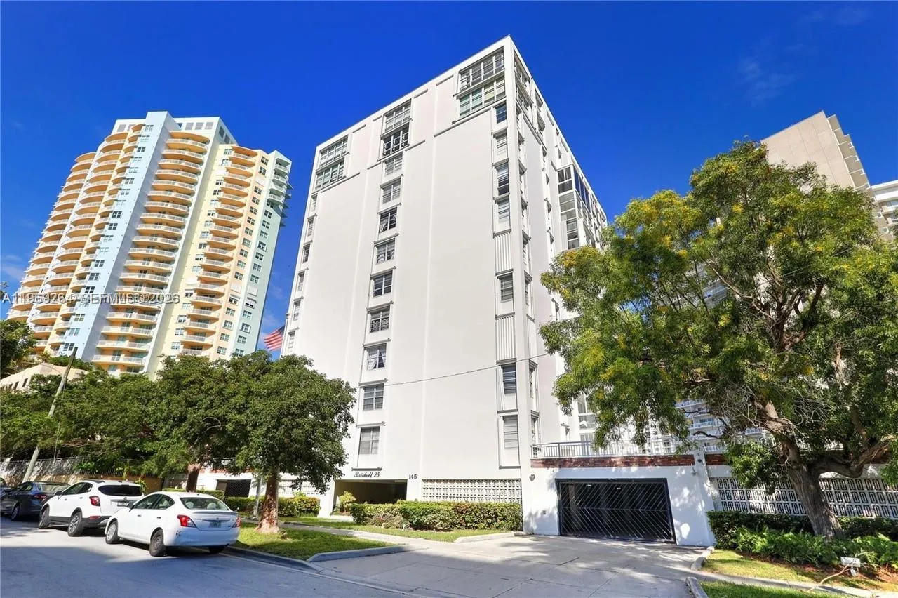 2 bedroom 2 bath for sale at 145 SE 25th Rd # 602, Miami FL 33129