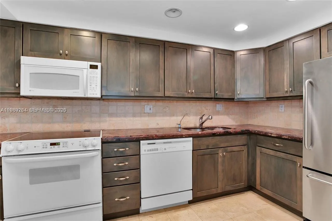 145 SE 25th Rd # 602, Miami FL 33129