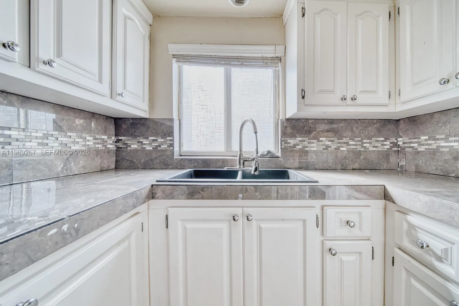 2171 SW 21st St, Miami FL 33145