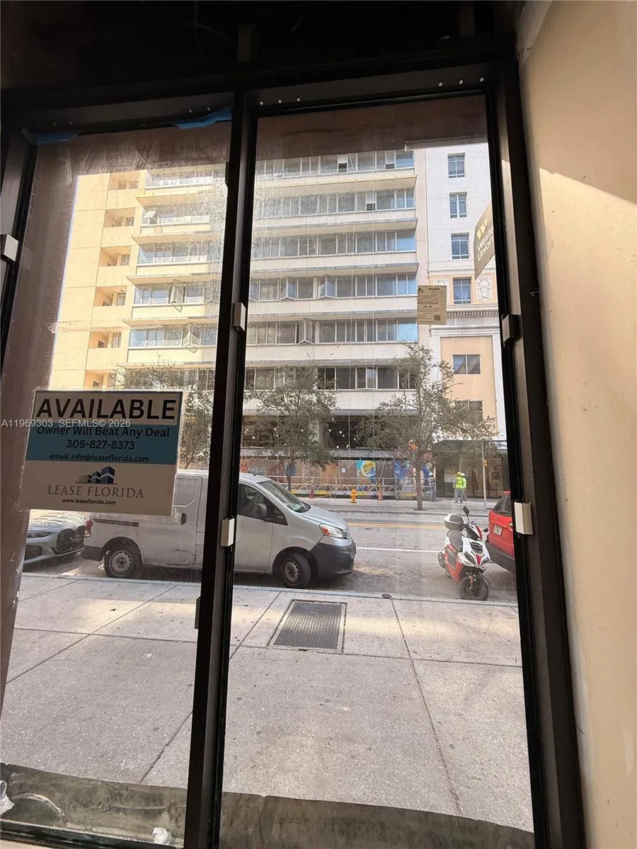 28 W Flagler St # 102, Miami FL 33130