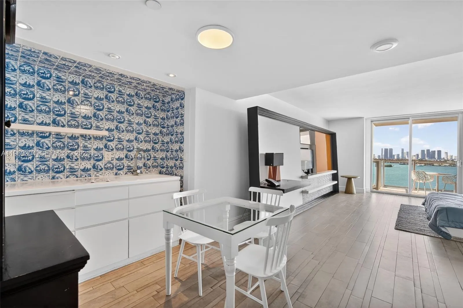 1100 West Ave # 1522, Miami Beach FL 33139