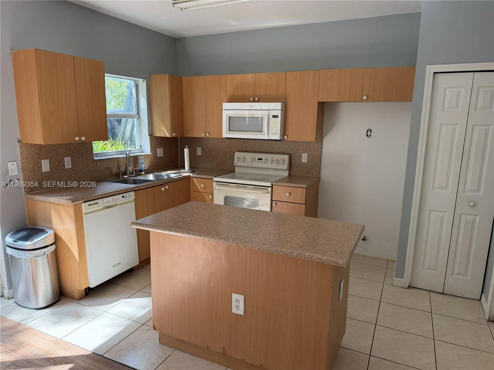 1606 SE 31st Ct, Homestead FL 33035
