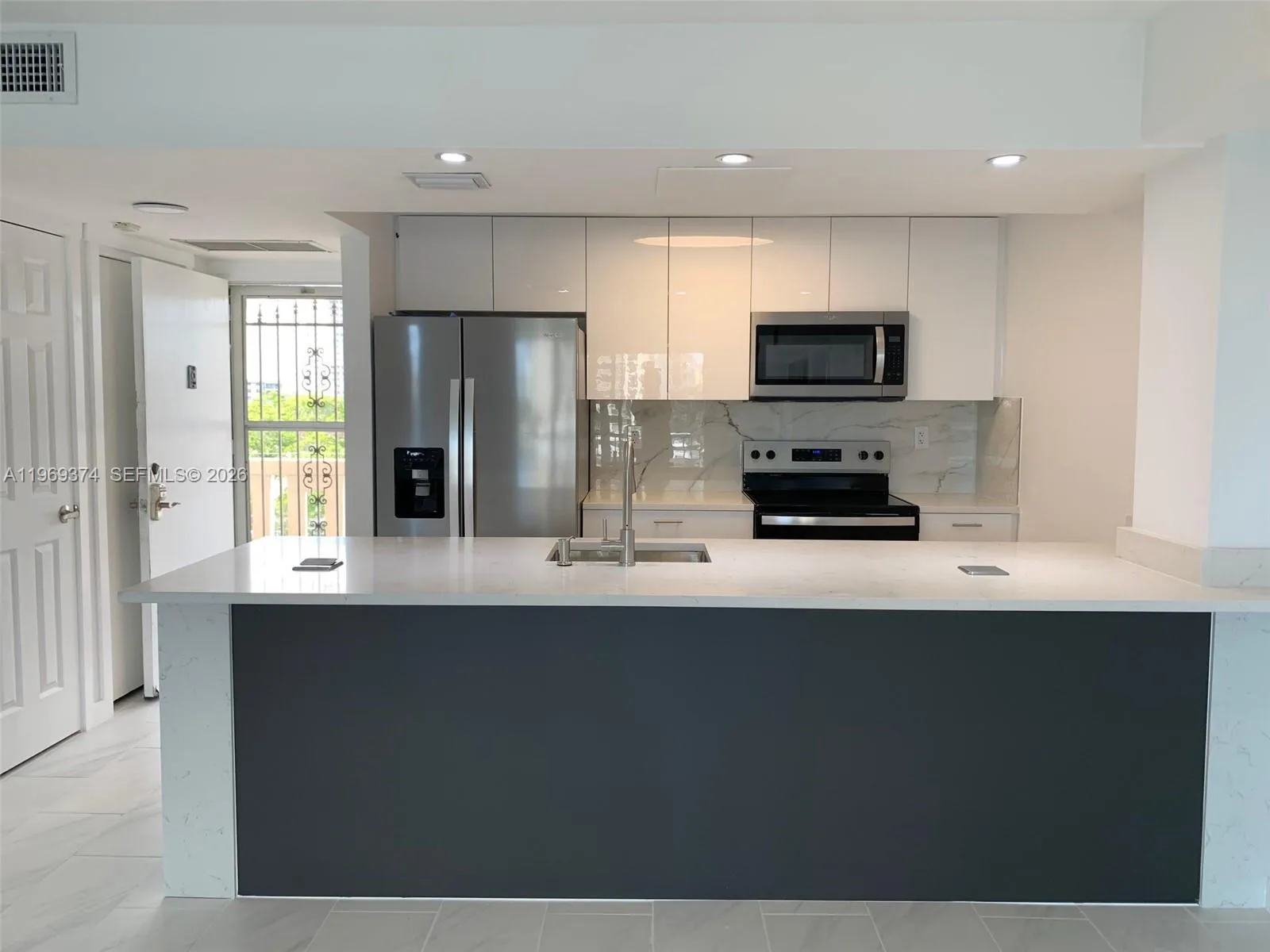 2980 Point East Dr, # 508, Aventura FL 33160