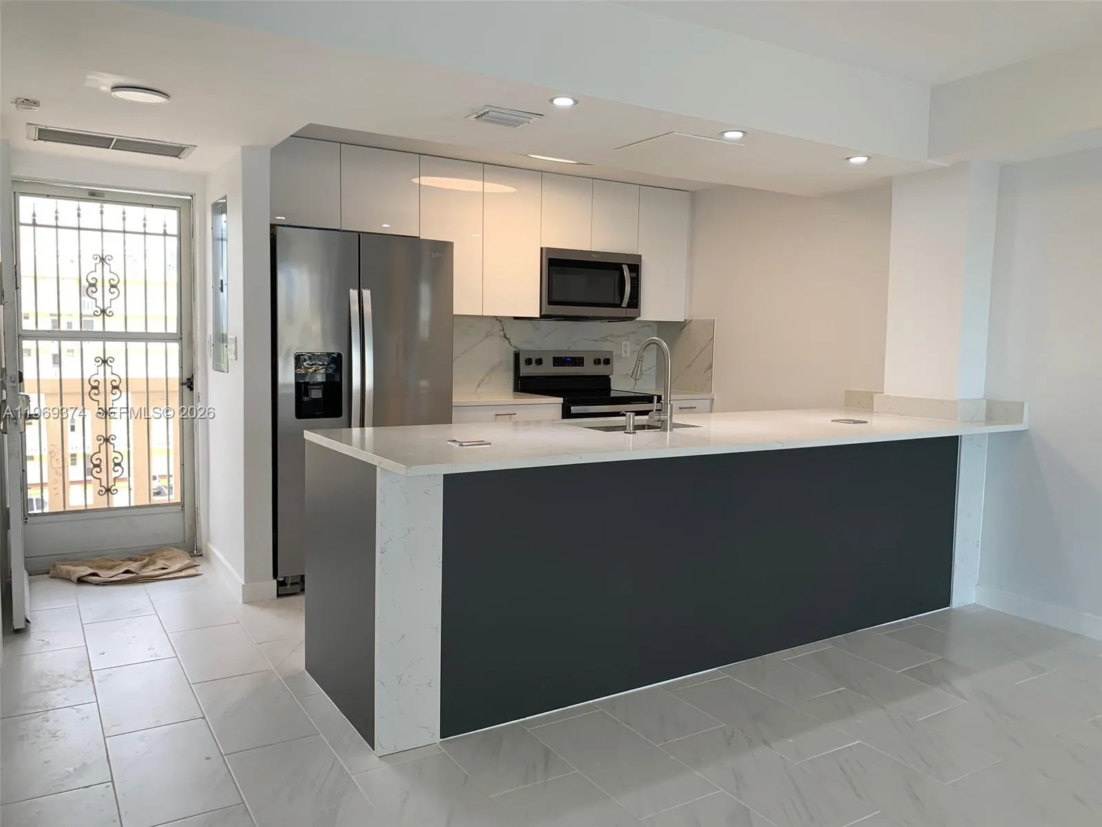 2980 Point East Dr, # 508, Aventura FL 33160