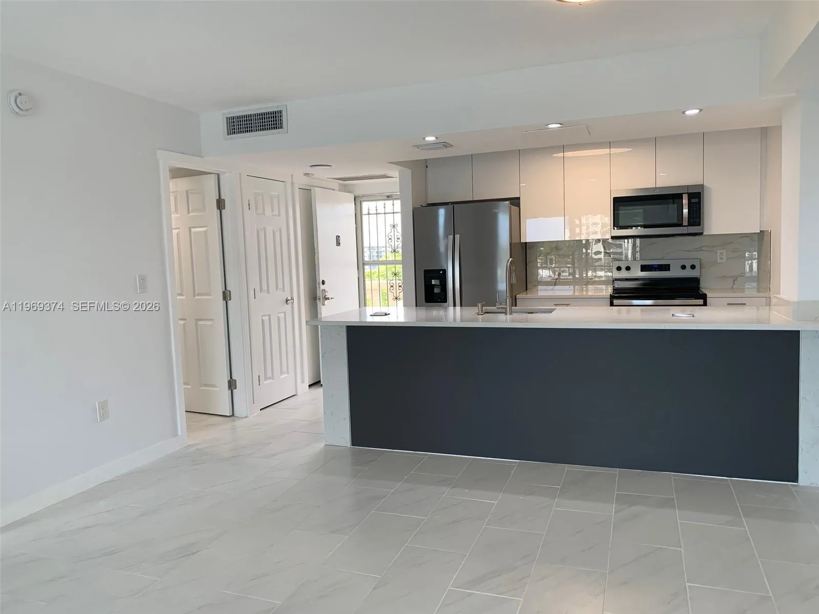 2980 Point East Dr, # 508, Aventura FL 33160