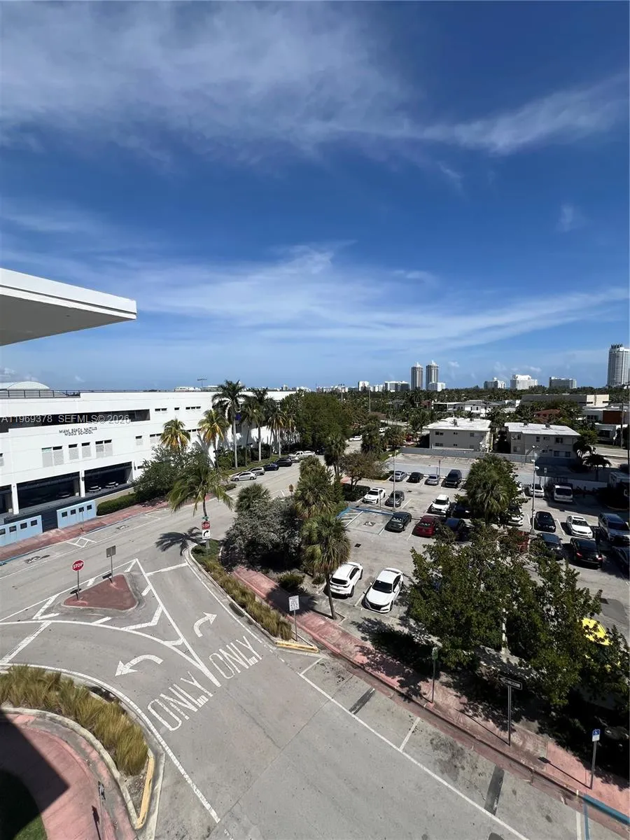 1 bedroom 1 bath for sale at 4142 N Jefferson Ave # 6B, Miami Beach FL 33140