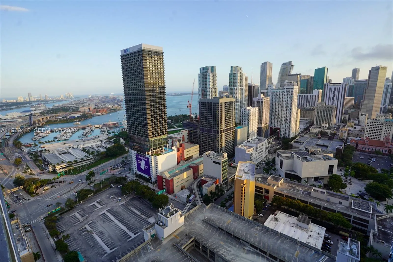 1 bedroom 1 bath for sale at 601 NE 1st Ave # 3507, Miami FL 33132