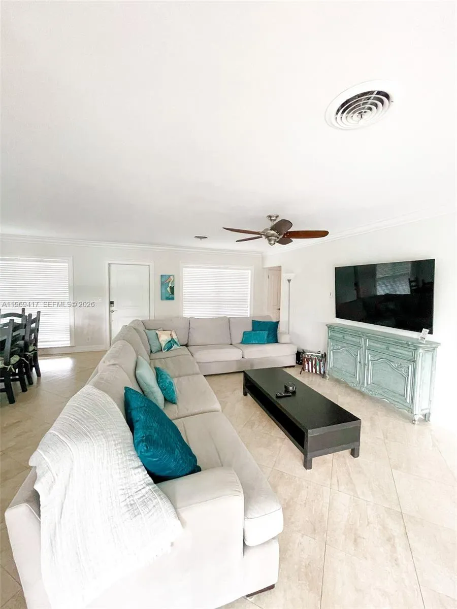 2932 NE 36th St, Lighthouse Point FL 33064