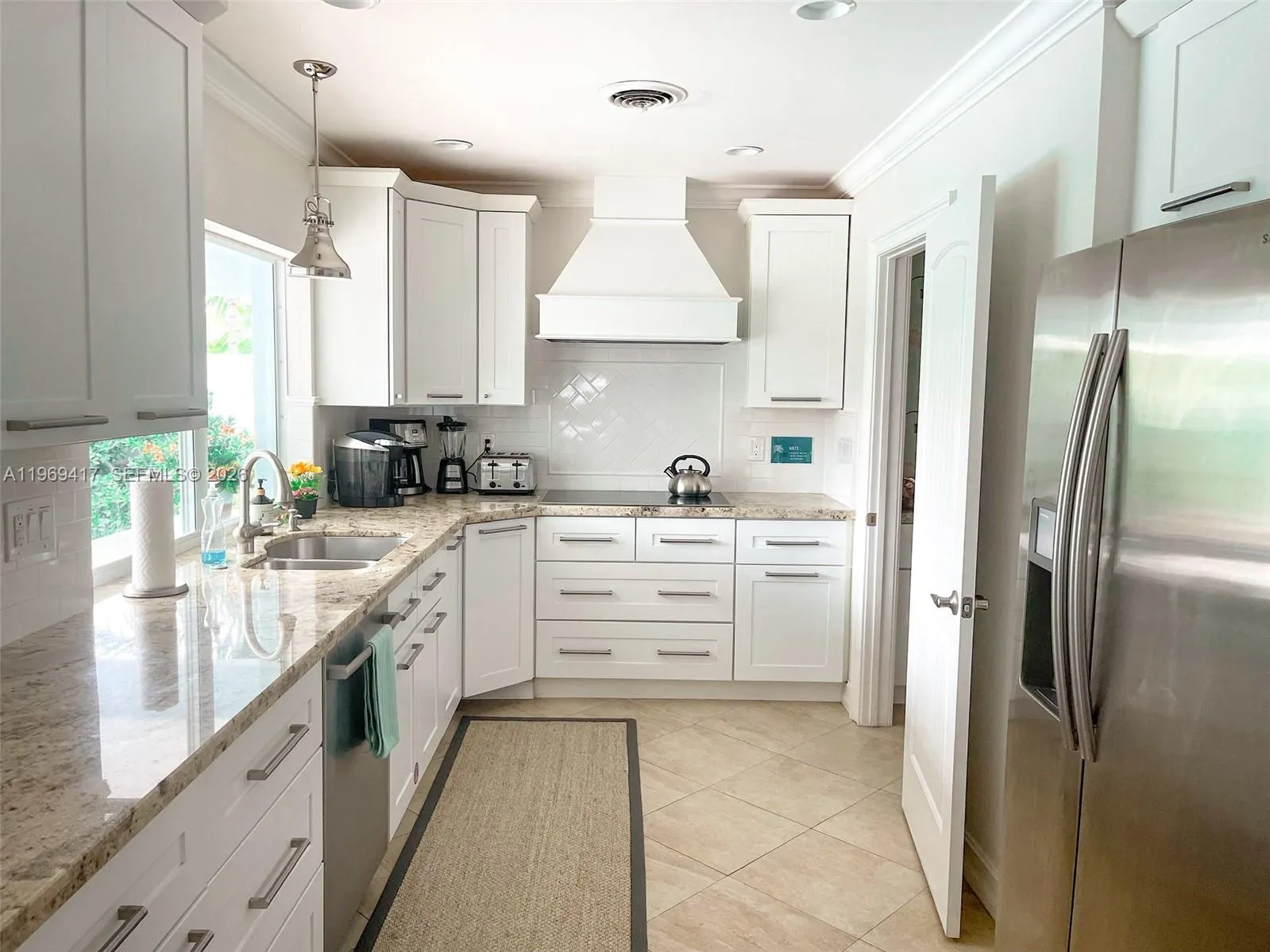 2932 NE 36th St, Lighthouse Point FL 33064