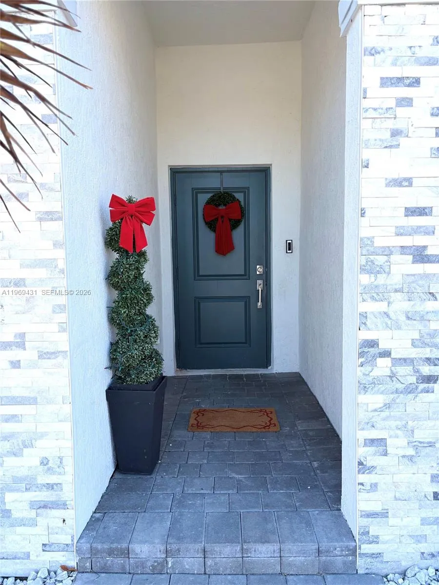 14724 SW 181st Ter, Miami FL 33187