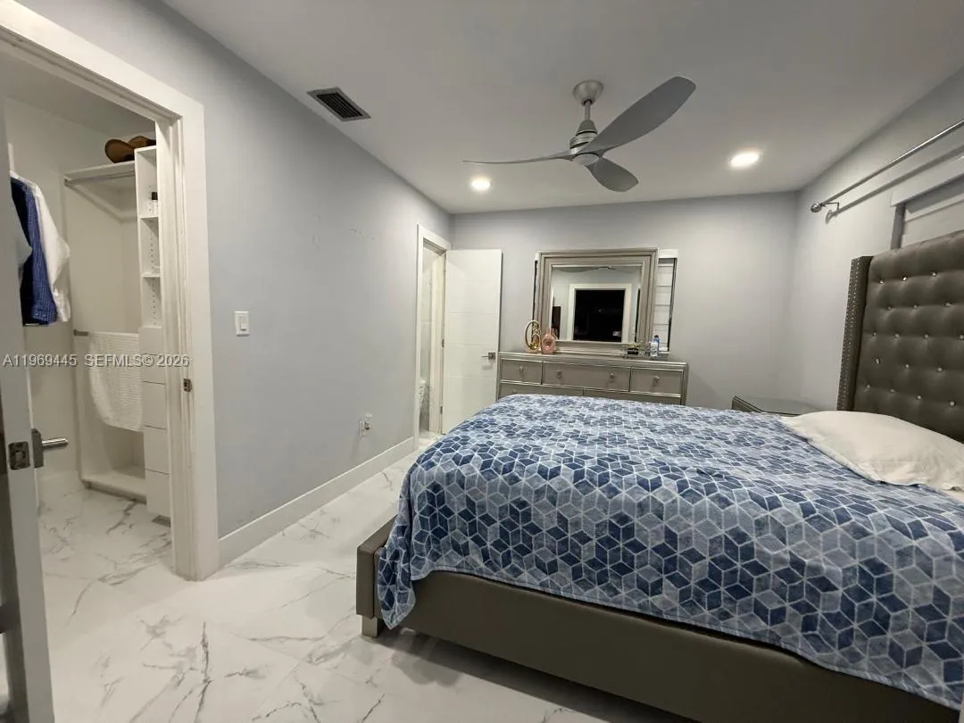 15750 SW 216th St, Miami FL 33170