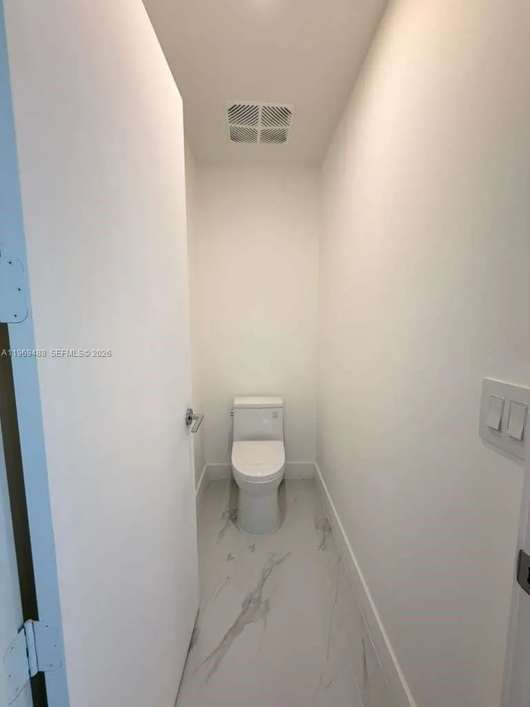 700 NE 24TH ST # 1103, Miami FL 33137