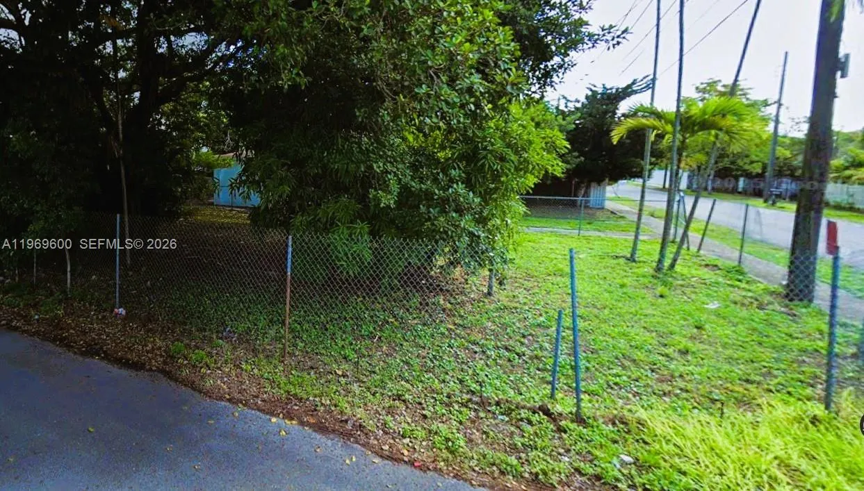 for sale at 6227 NW 19th Av, Miami FL 33147